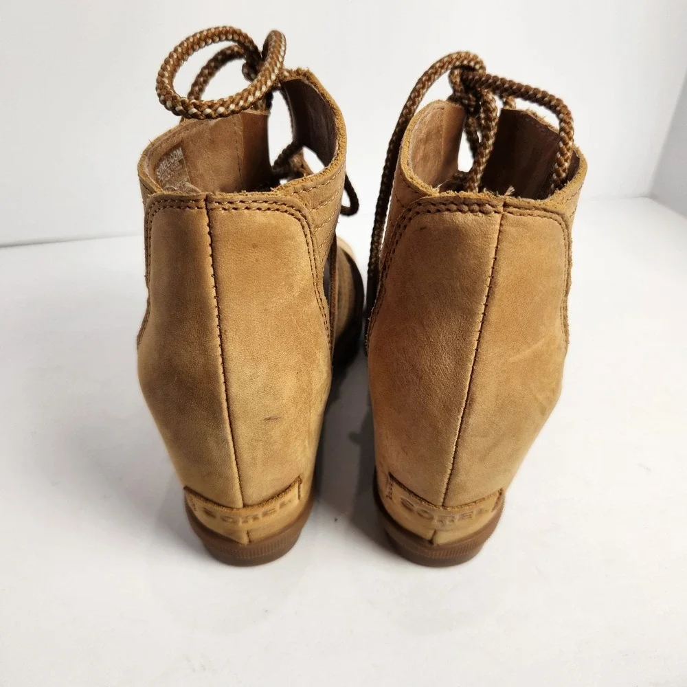 Sorel Women's US 7 Joanie II‎ Camel Tan Leather Lace Up Wedge Sandals